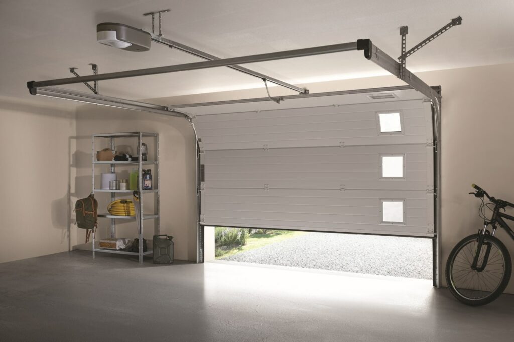 porte de garage motorisé avec possibilité d'ouvrir votre porte a distance