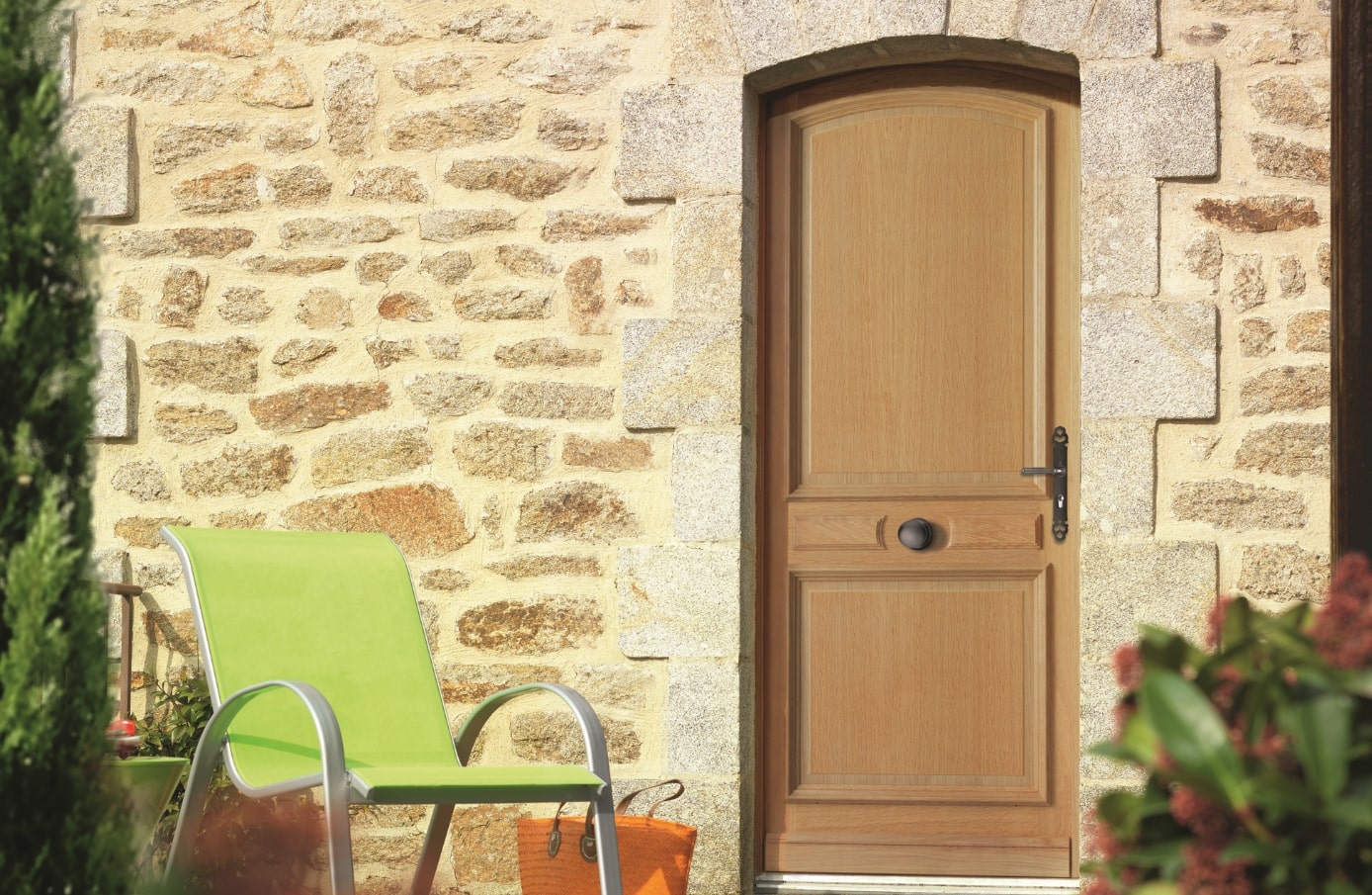 Porte d’entrée Bois sur mesure et fabriquée en France | Atlantem